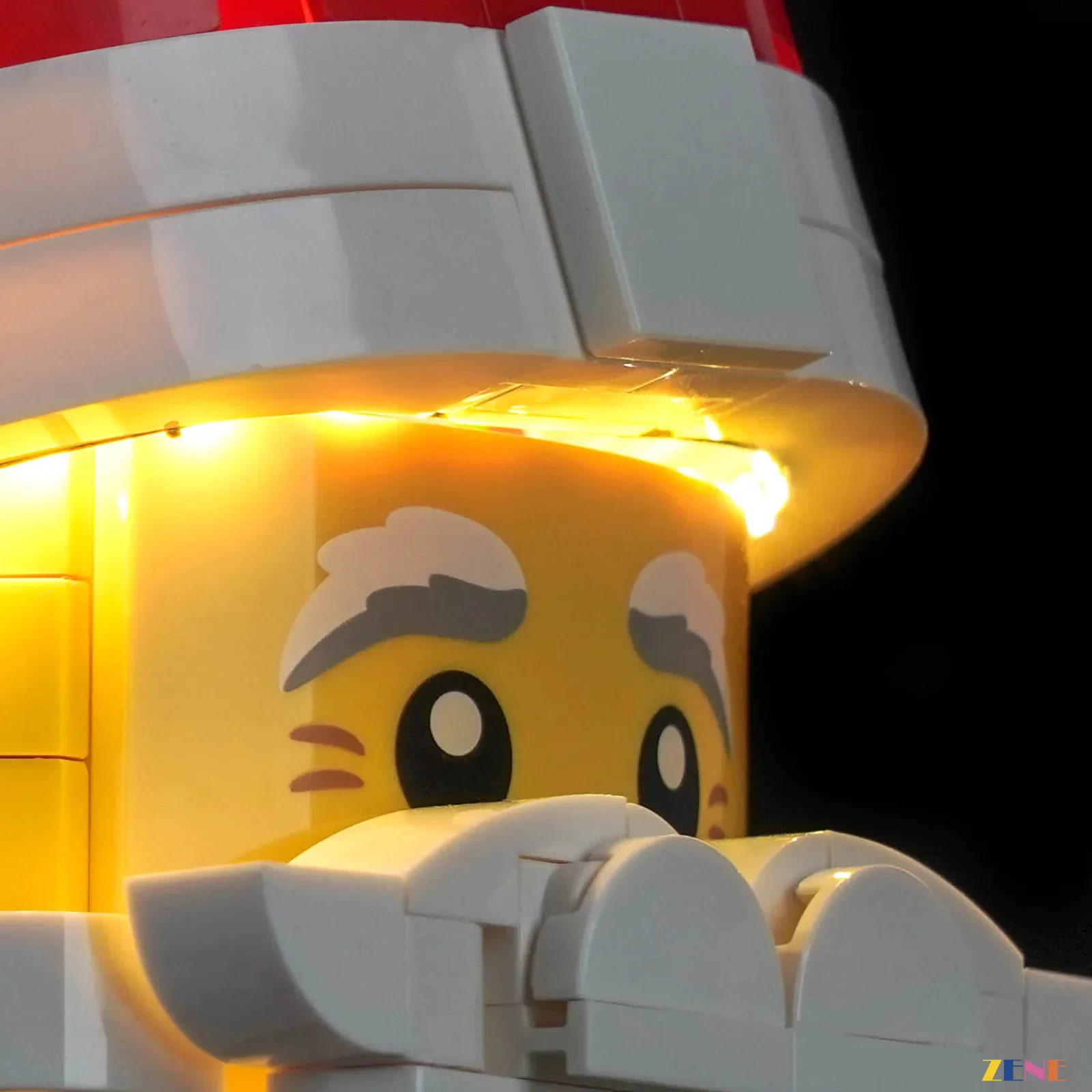 Light Kit for Up-Scaled Santa Minifigure #40820 - Image 9